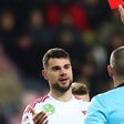 Megvan, hány meccsre tiltották el az FTC játékosát lerúgó csatárt