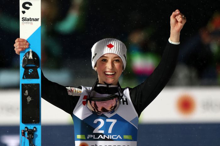 Alexandria Loutitt győzött a női síugrók nagysáncos versenyében