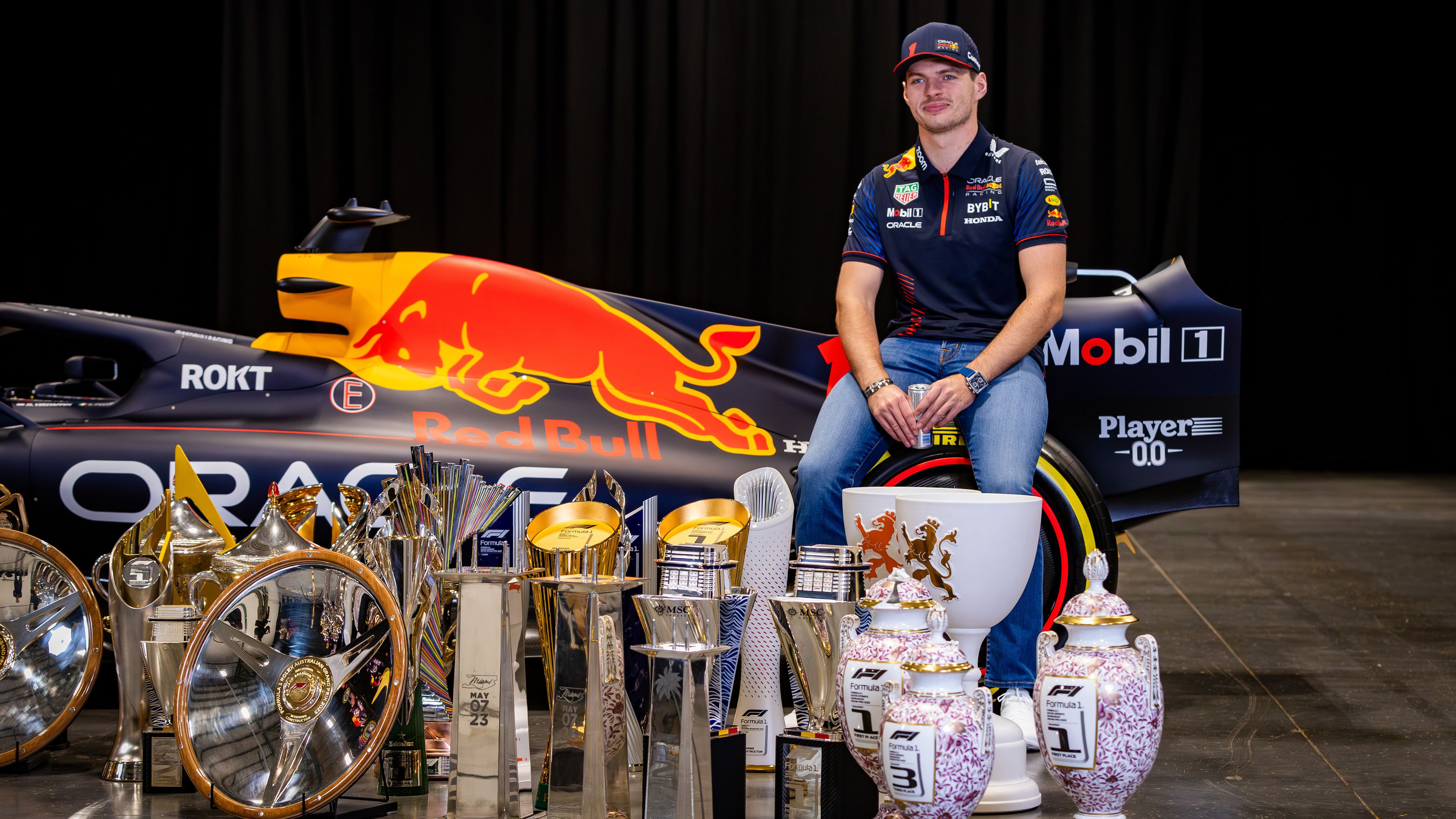 Belviszályon csúszik el a Red Bull címvédése? – Wéber Gáborral az F1-rajtról