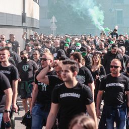 Galéria: Újpesten vonultak a Fradi szurkolói