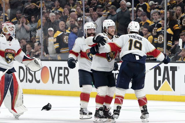 A Florida Panthers is továbbjutott