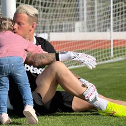Két és fél éves lánya lett Gróf legnagyobb szurkolója