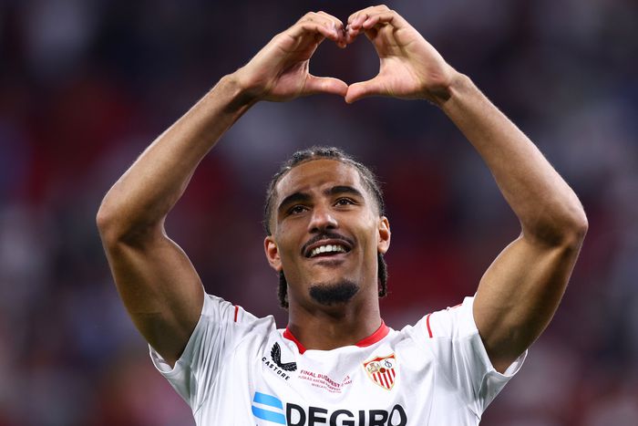 Loic Badé marad a Sevillánál