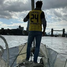Rajongás tűzön-vízen át: Londonig vitorláztak a Dortmund hívei