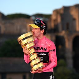 Simon Yates nyerte a Giro d'Italiát, Olav Kooijé lett az utolsó szakasz