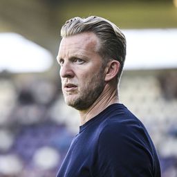Három jelölt Arne Slot új segédedzői posztjára Heitinga távozása után