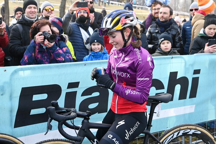 Vas 55. szombaton, Van Vleuten nagy fölénnyel nyert