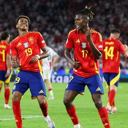 Spanyol fieszta, remegjen Németország – spanyol lapszemle