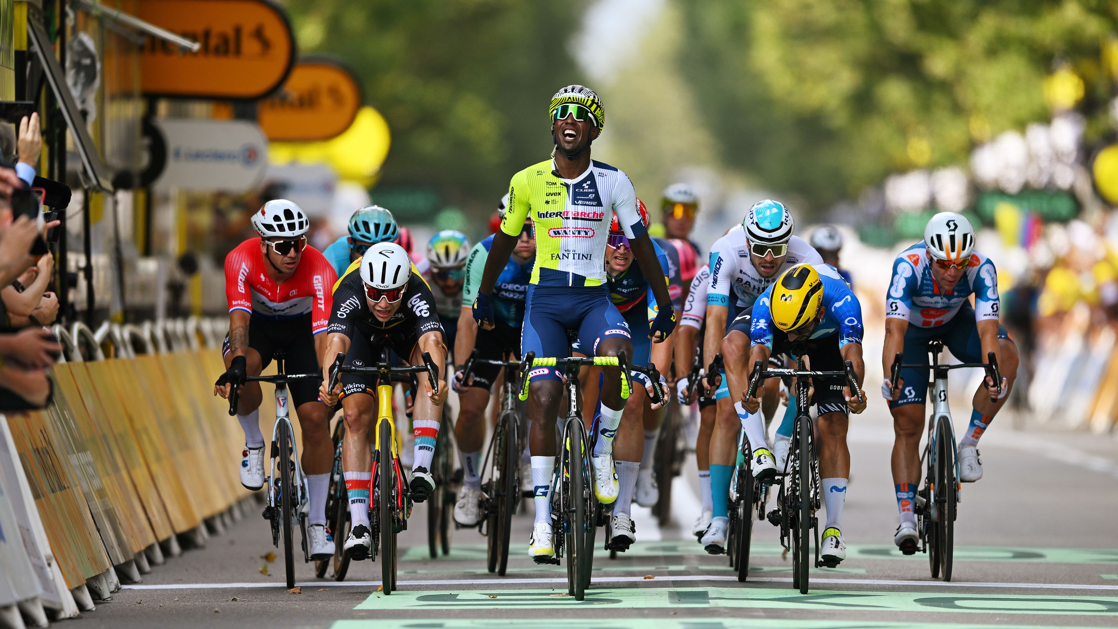 Történelmi sprintsiker a Tour de France harmadik etapján
