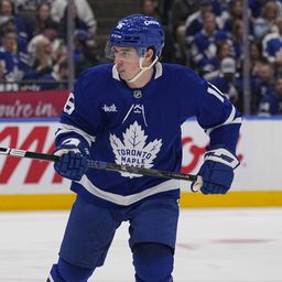 Mitch Marner lovagként folytatja, évi 12 millióért