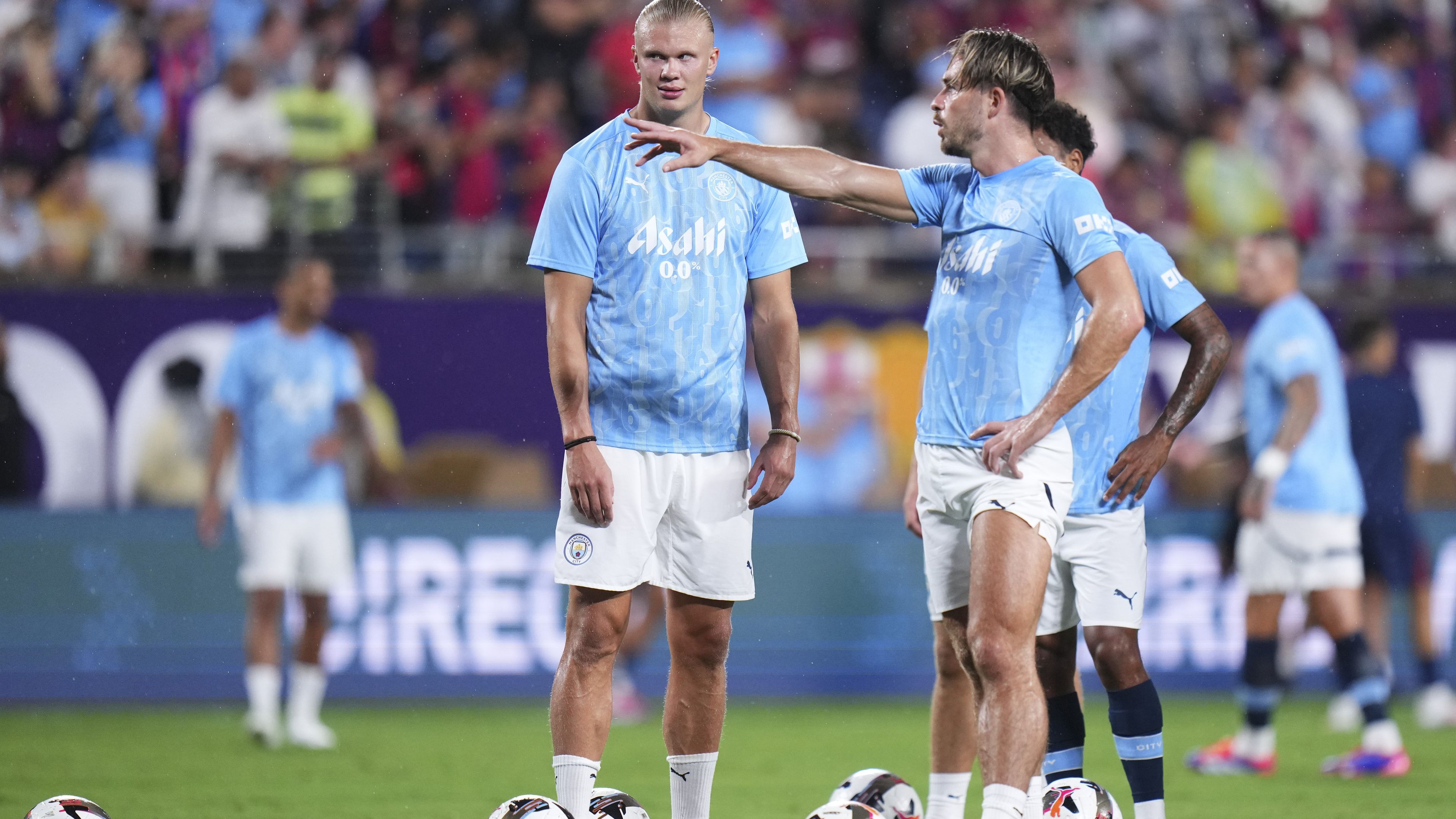 Erling Haaland, Jack Grealish és csapattársai miatt rendre később kezdődtek vagy szünet után folytatódtak a City mérkőzései. (Fotó: Getty Images)