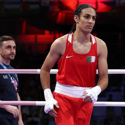 A nemi teszteken megbukott bokszoló ellenfele sírva fakadt és feladta a harcot az olimpián