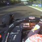Verstappen bedobta a törölközőt, de megúszta szárazon, egy figyelmeztetéssel – videó