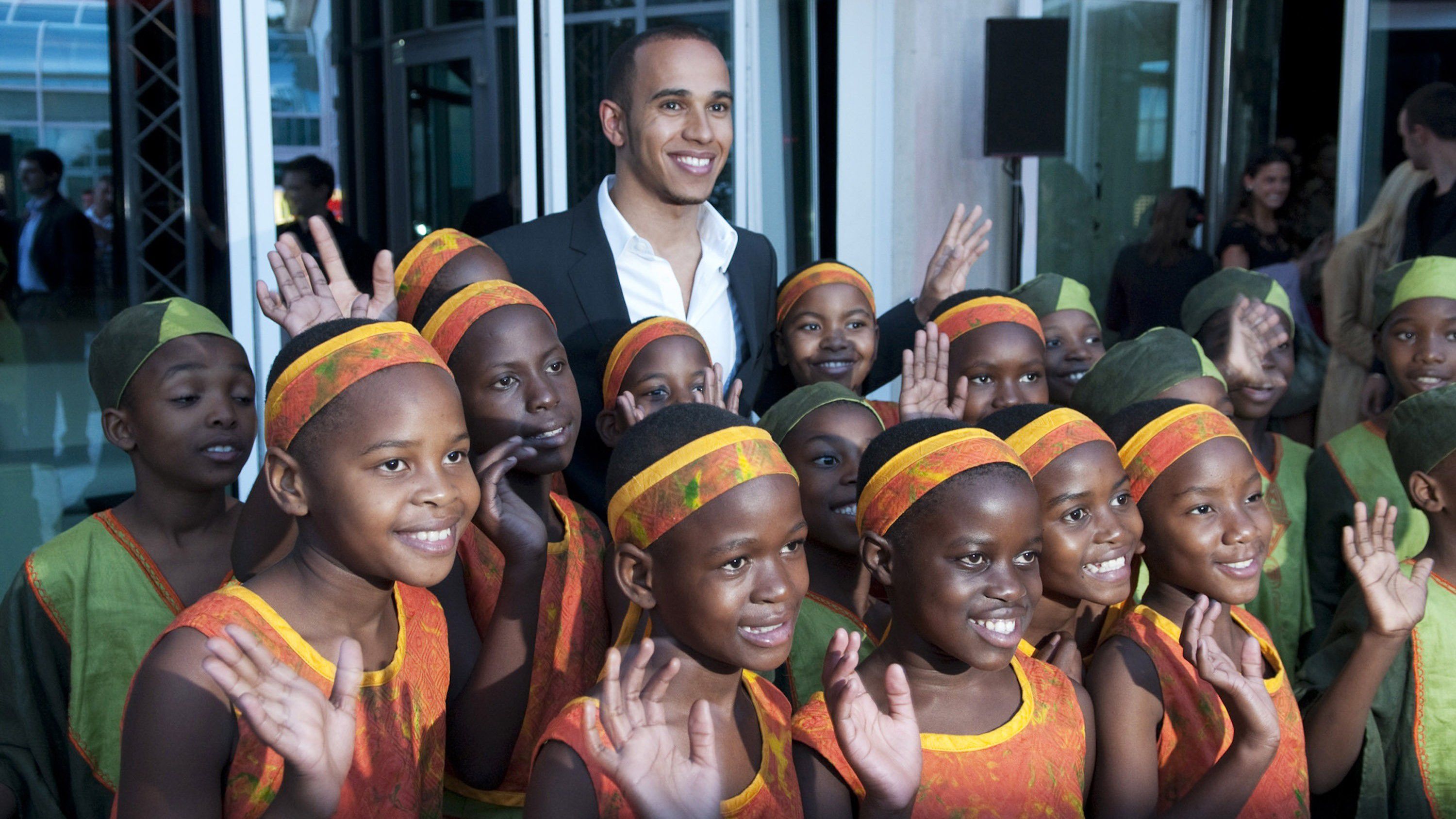 Lewis Hamilton: „Korai még a gyerek, egyelőre elég, hogy boldog nagybácsi vagyok”