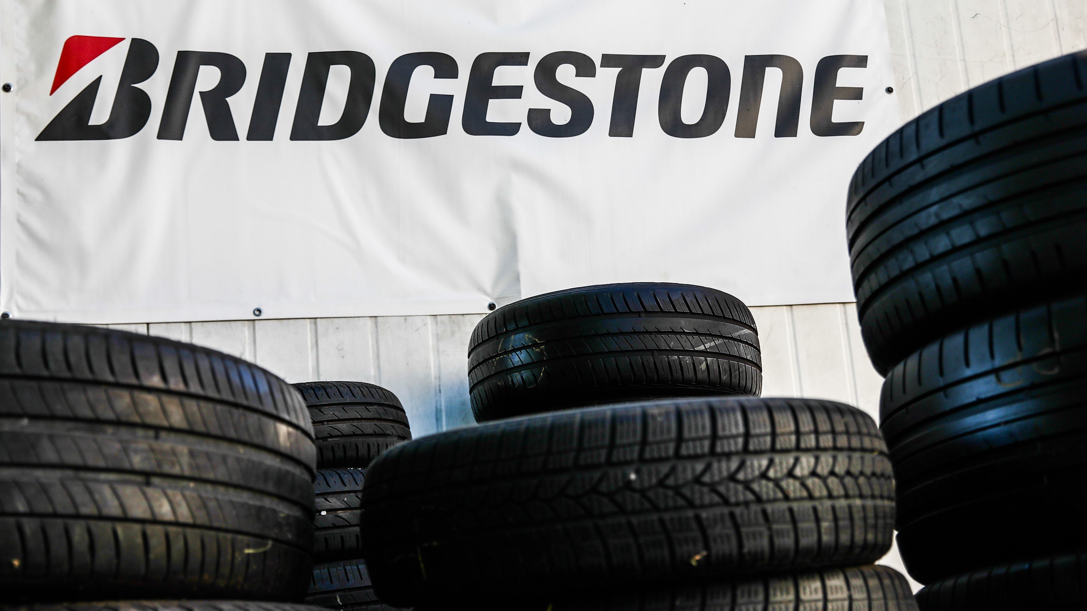 A Bridgestone nem hosszabbítja meg az év végén lejáró szerződését a NOB-bal