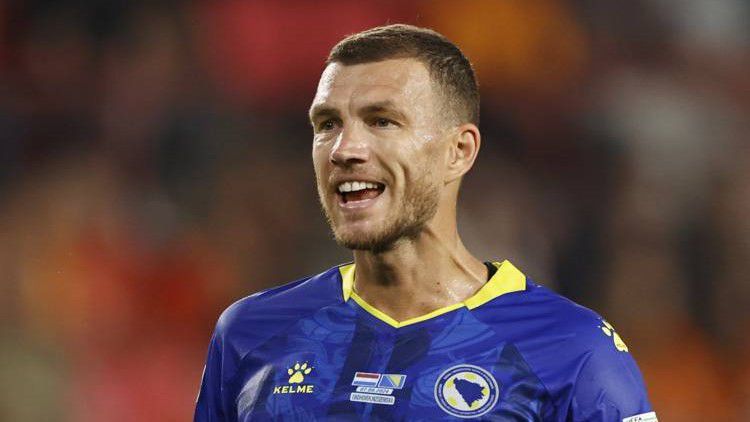 Edin Dzeko 38 évesen is a bosnyákok legnagyobb sztárja (Fotó: Imago)