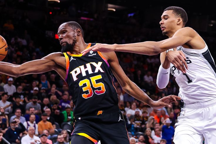 Elég a végén vezetni: húszpontos hátrányból nyert a Spurs az NBA-ben
