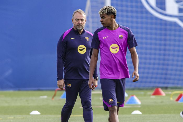 A Barcelona tíz fordulót követően öt pontos hátrányban van a listavezető Real Madrid mögött