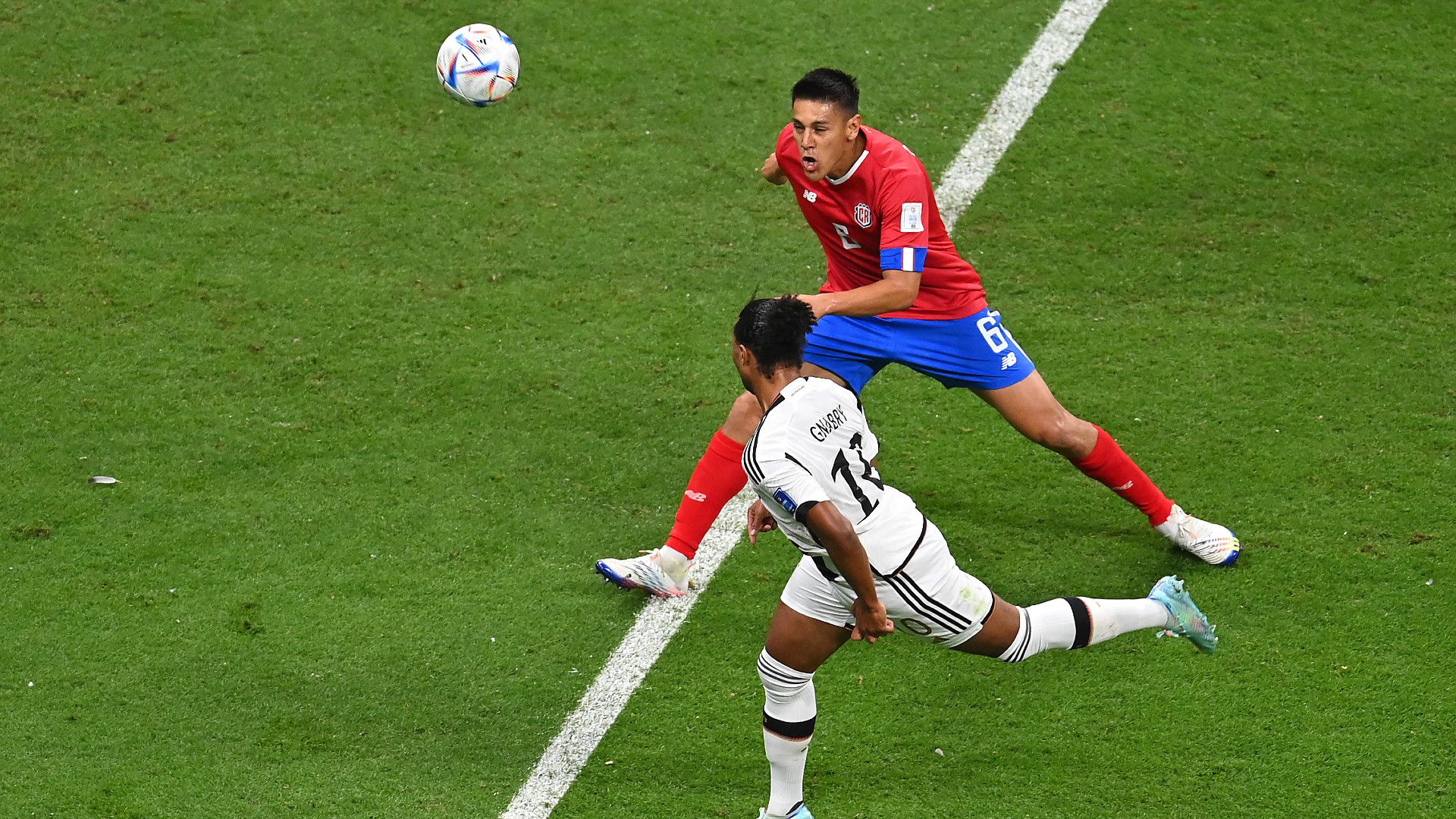 Gnabry (fehérben) gyönyörűen fejelt a bal sarokba a 10. percben / Fotó: Gettyimages