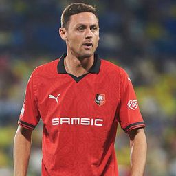 Nem talált iskolát a gyerekeinek, máris távozna a Chelsea és a Manchester United korábbi labdarúgója