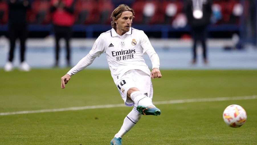 Luka Modric még labdába rúghat a Real Madridban
