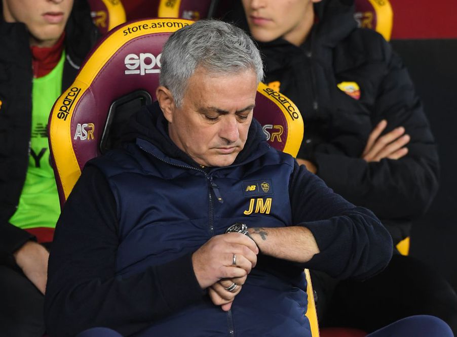 José Mourinho nagyon szomorú volt a Cremonese elleni kupabúcsú után (Fotó: Getty Images)