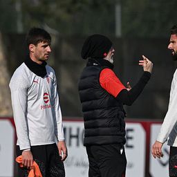 Az edző mellett a szurkolók is csalódottak a Milan átigazolási politikája miatt