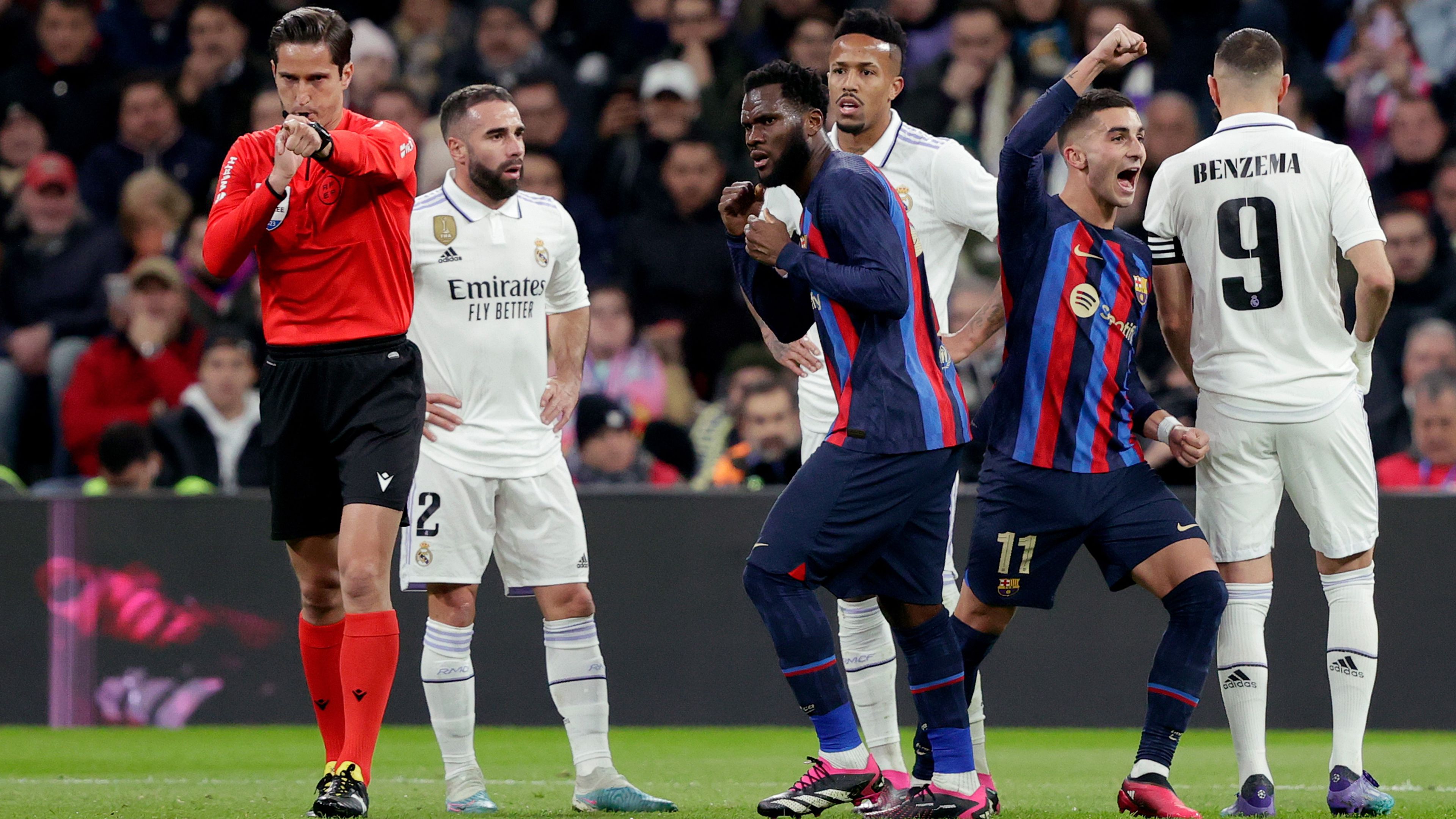 A Barcelona játékosok ünneplik a Real Madrid elleni mérkőzés egyetlen gólját. (Fotó: Getty Images)
