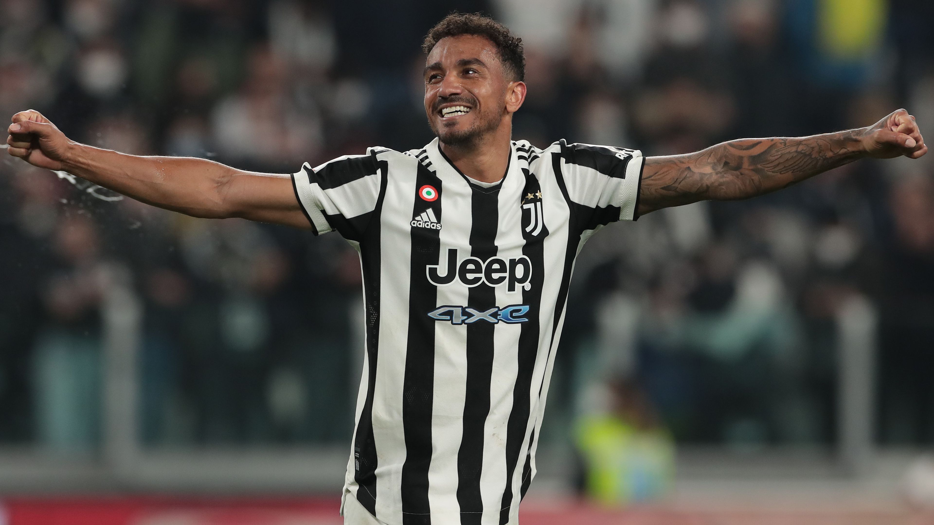 Danilo 2025-ig szerződést hosszabbított a Juventusszal
