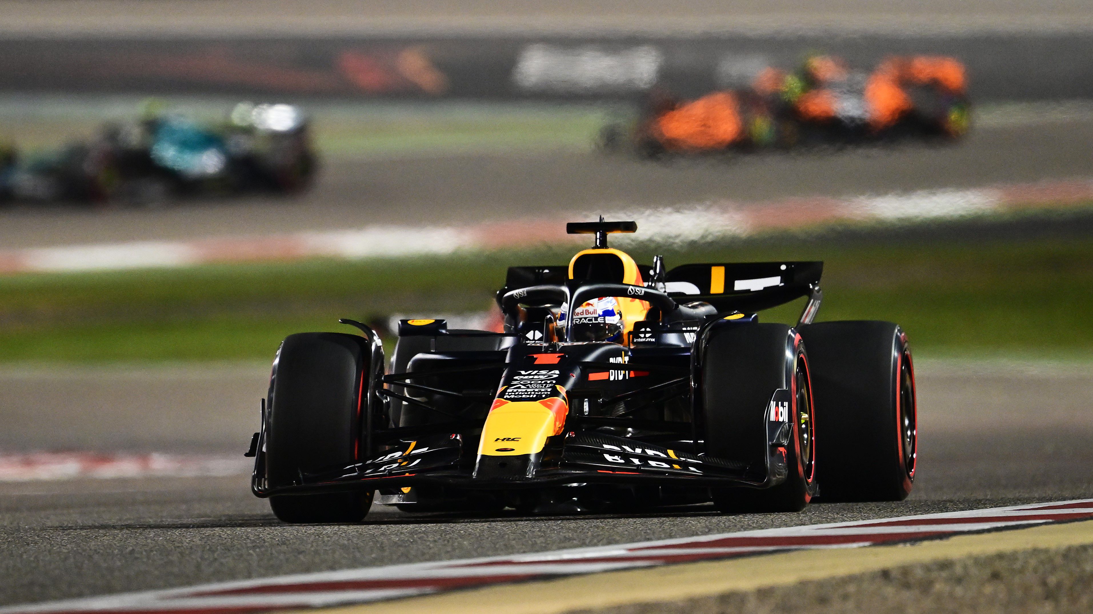 Red Bull egy-kettő az év első F1-es futamán, a Ferrari is dobogón!