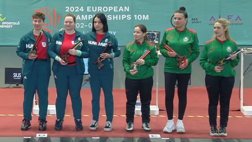 A kép bal oldalán az aranyérmes magyar csapat (Forrás: YouTube/ECH)