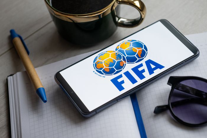 A FIFA ellenzi a kék lap bevezetését