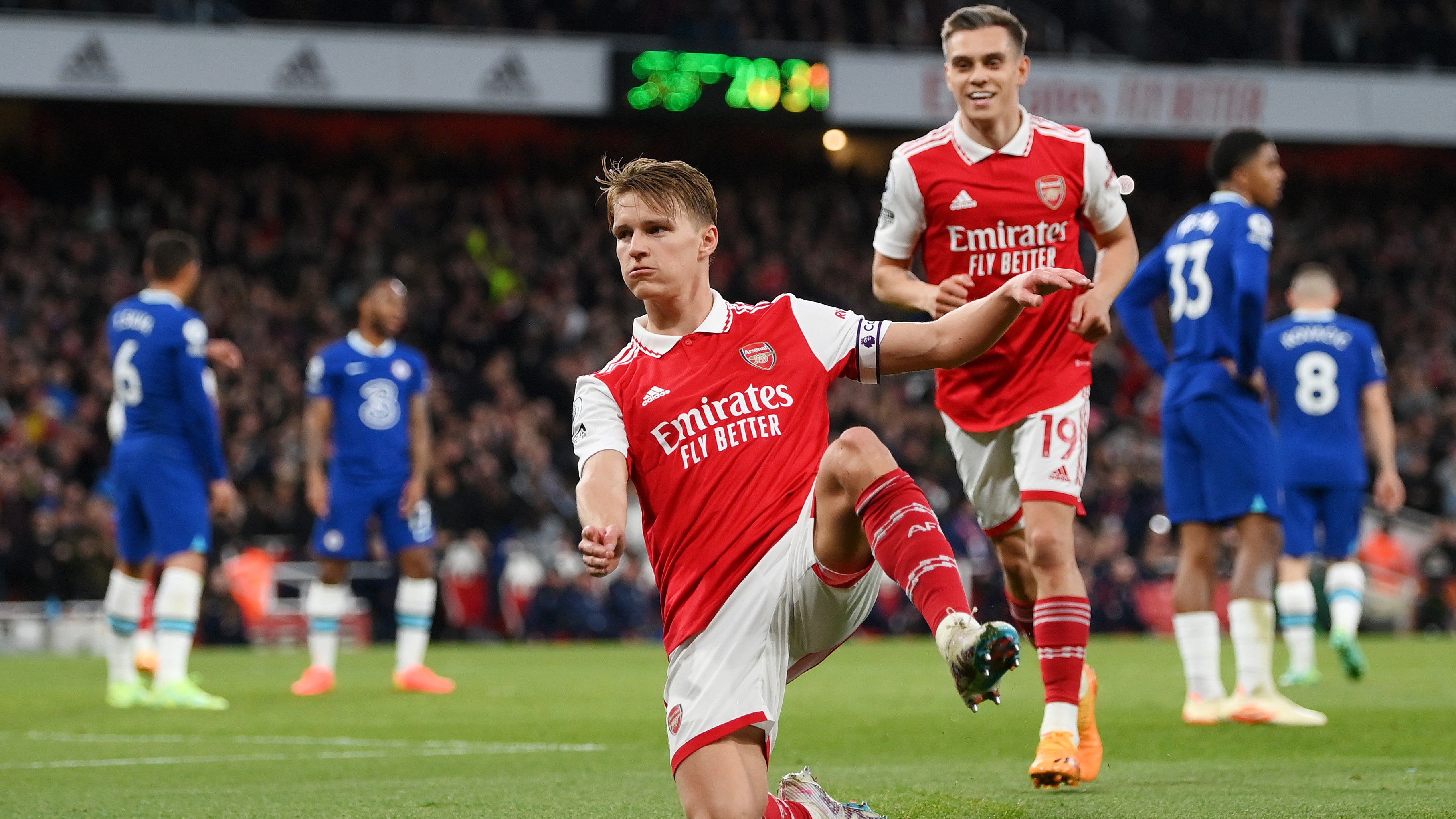 Martin Ödegaard duplázott, remek játékkal nyert az Arsenal