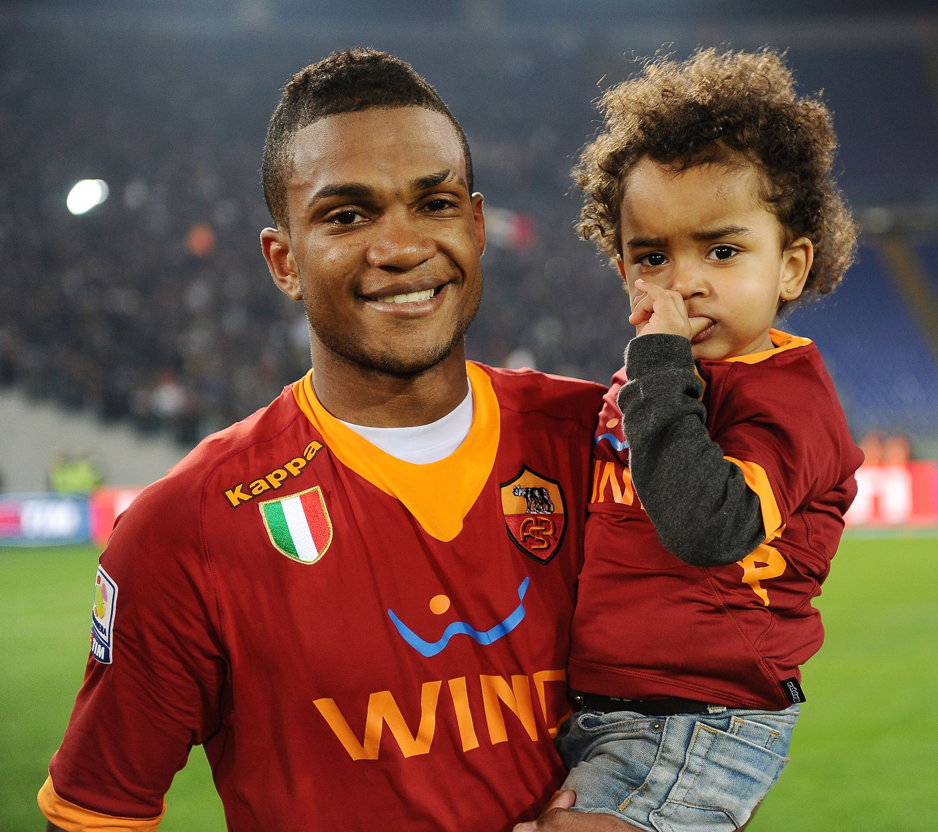 Kislányával az AS Roma színeiben 2012-ben (Fotó: Getty Images)