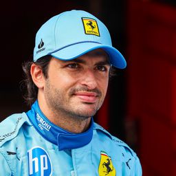 A Ferraritól távozó Sainz az egyik csapatot már visszautasította