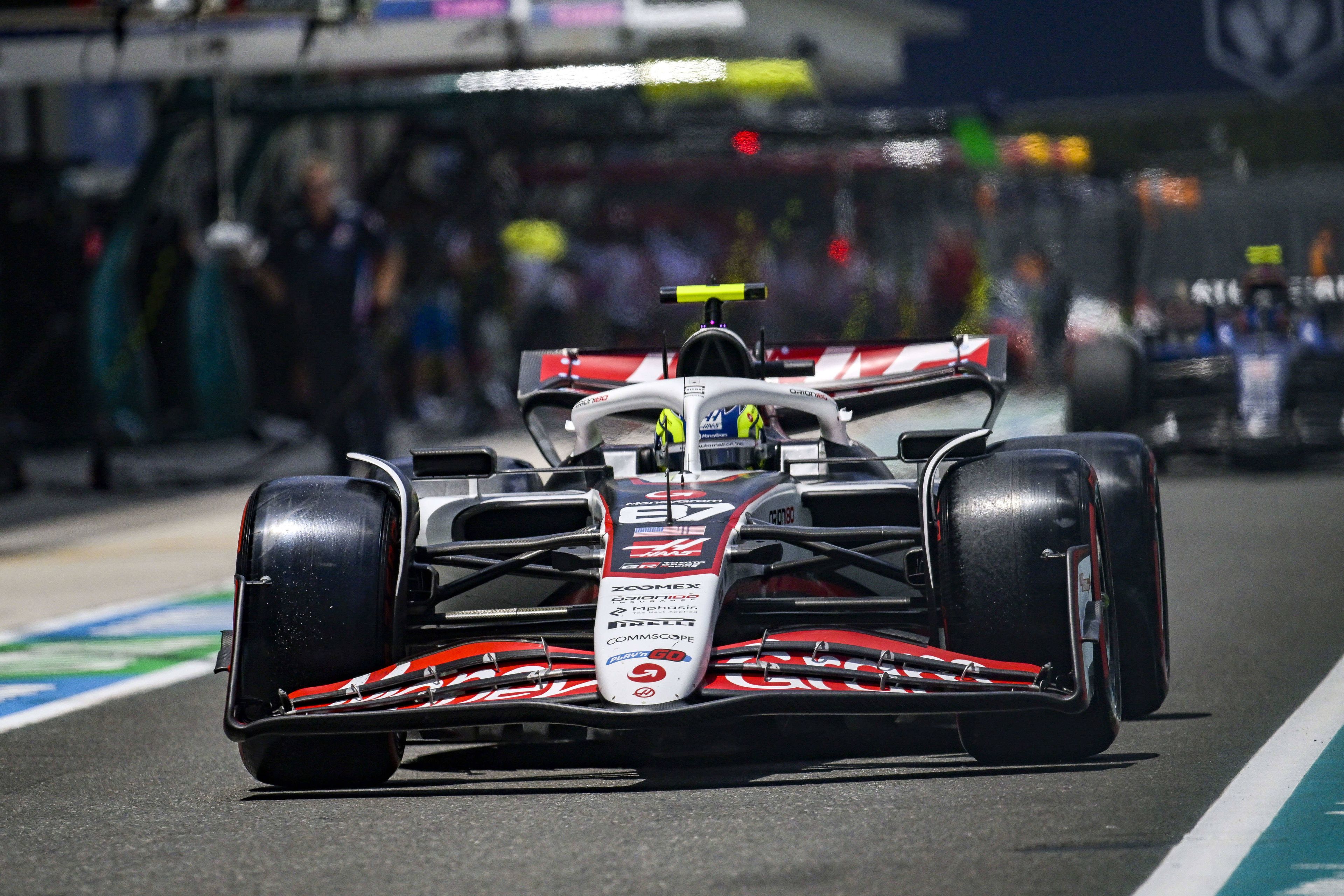 Balesettel és McLaren-elsőséggel indult az F1-es hétvége Miamiban