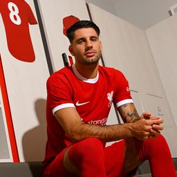 Videó: „Amikor csapatkapitány lettem” – Szoboszlait eddigi karrierje kedvenc pillanatáról kérdezték és először ért labdába Liverpool-mezben