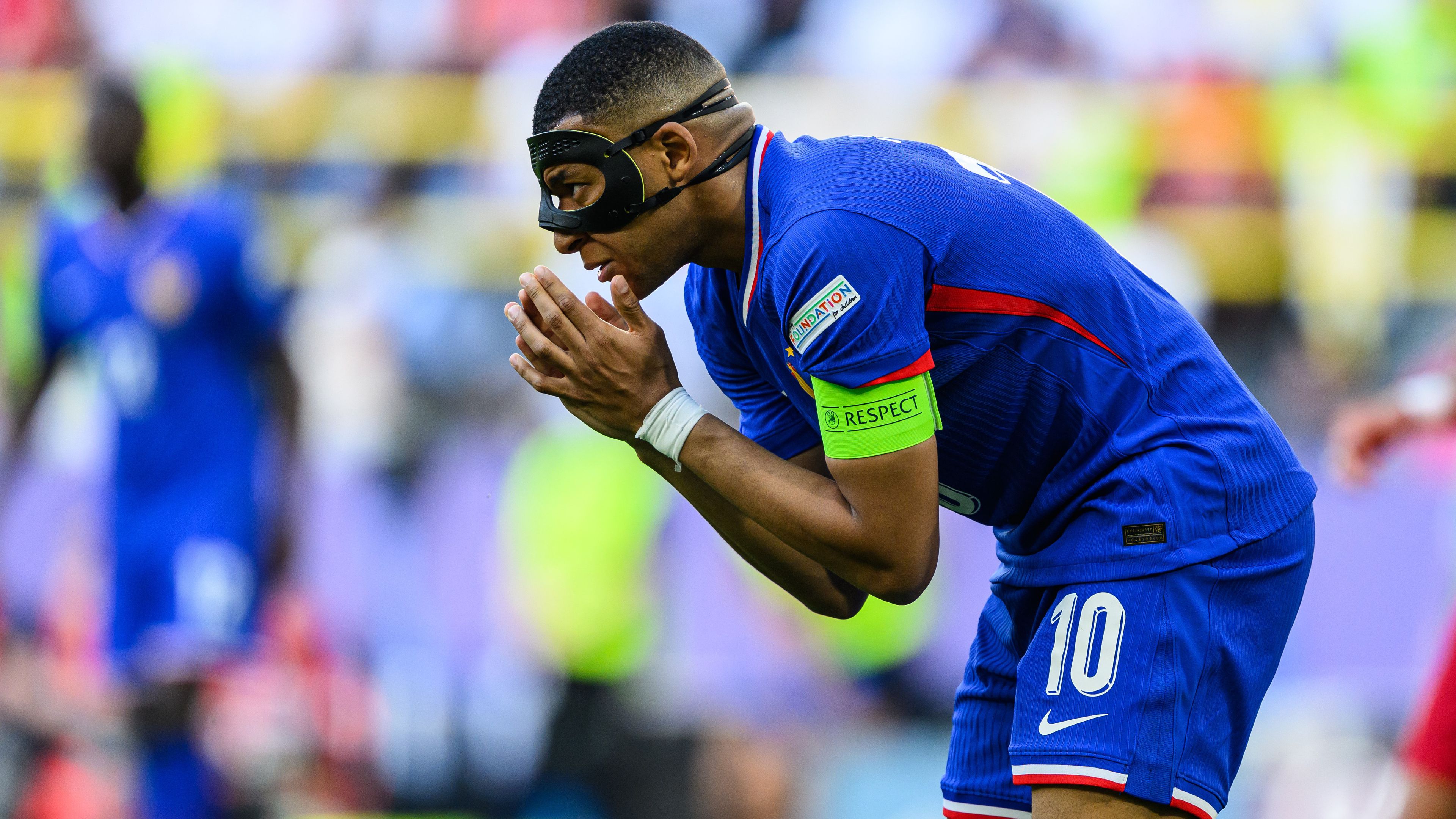 A franciák sztárjátékosa nyilvánosan panaszkodott a maszkra