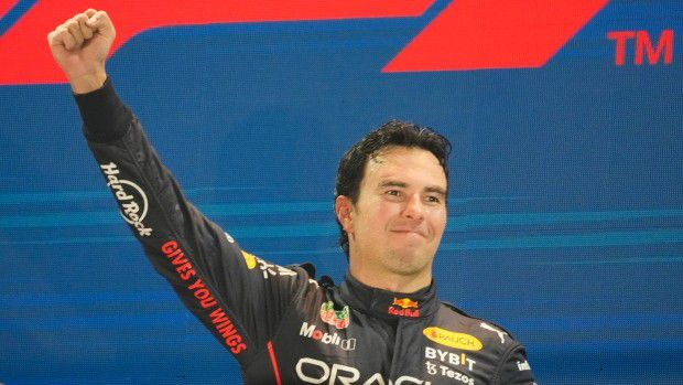 A Red Bull mexikói pilótája nyerte a Szingapúri Nagydíjat. (Kép: Twitter/Red Bull Racing)