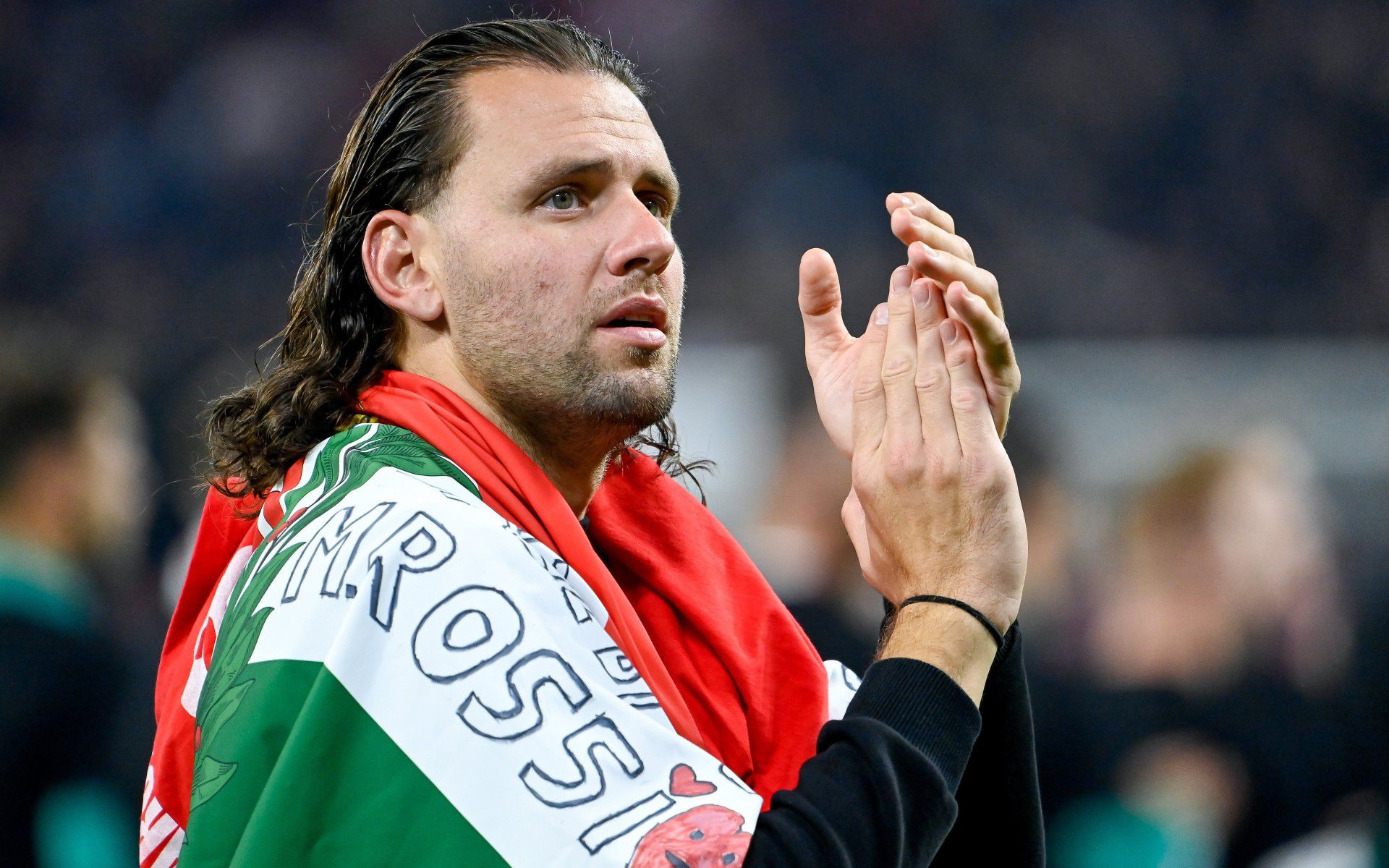 Petry Zsolt úgy véli, Szalai Ádám nagyon hiányzik majd a magyar válogatottból, az Olaszország elleni Nemzetek Ligája-mérkőzésen búcsúzó támadó védőmunkája ugyanis elsőrangú volt. Fotó: MTI/ Kovács Tamás