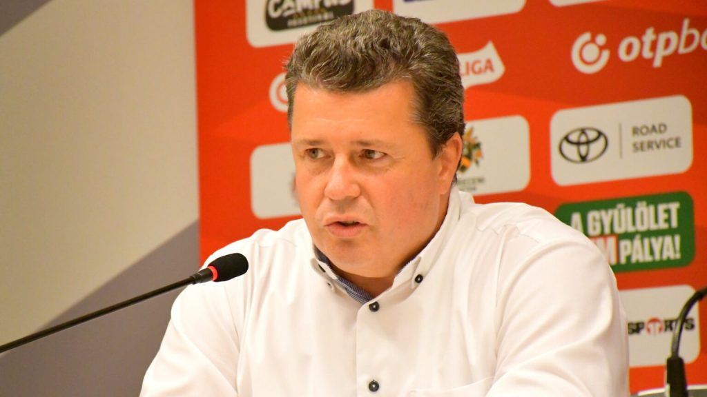 Makray Balázs szerint az elmúlt néhány mérkőzésen hasonló játékszituációban eltérő játékvezetői döntések születtek. (Fotó: dvsc.hu)