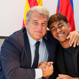 Lamine Yamal hosszabbított a Barcelonával