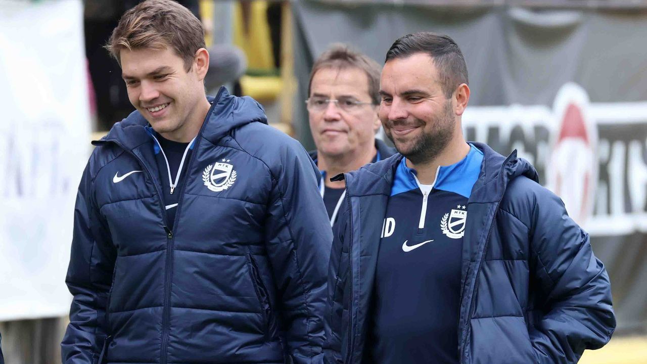 Horváth Dávid (jobbra) elégedett a Soroksár elleni győzelemmel, de az előrelépéshez még több munka vár csapatára. (Fotó: Zádor Péter)