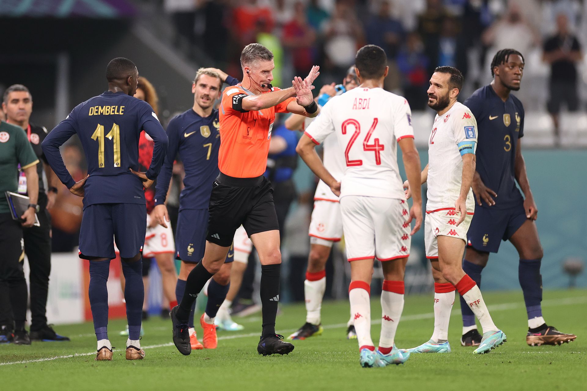 Bede állítja, a vébén az eddigi legnagyobb bakit a Tunézia-Franciaország (1-0) csoportmeccsen követték el, hiszen a VAR a lefújás után, új játékhelyzetet követően már nem vizsgálhatta volna Griezmann gólját