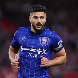 Nem vette fel a szivárványos karszalagot a kapitány, itt a Premier League-klub közleménye!