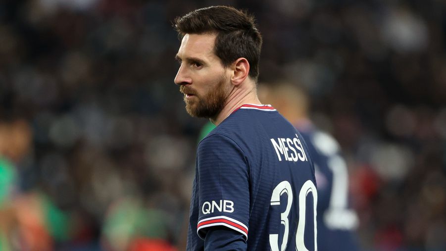 Lionel Messi marad Párizsban