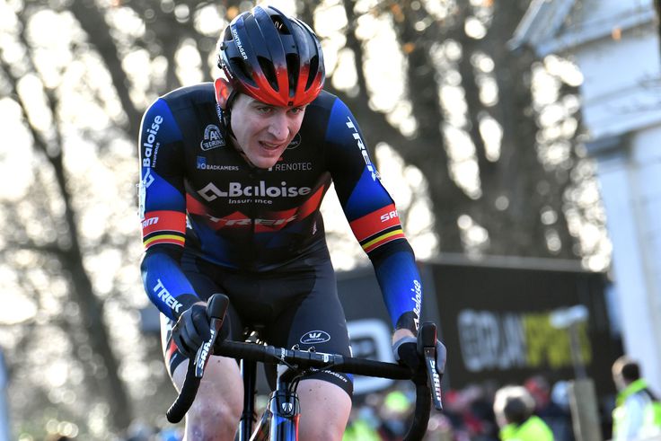 Kétéves eltiltást kapott a kétszeres terepkerékpár-vk-győztes