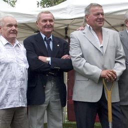 Elárverezik a magyar válogatott labdarúgó olimpiai aranyérmét