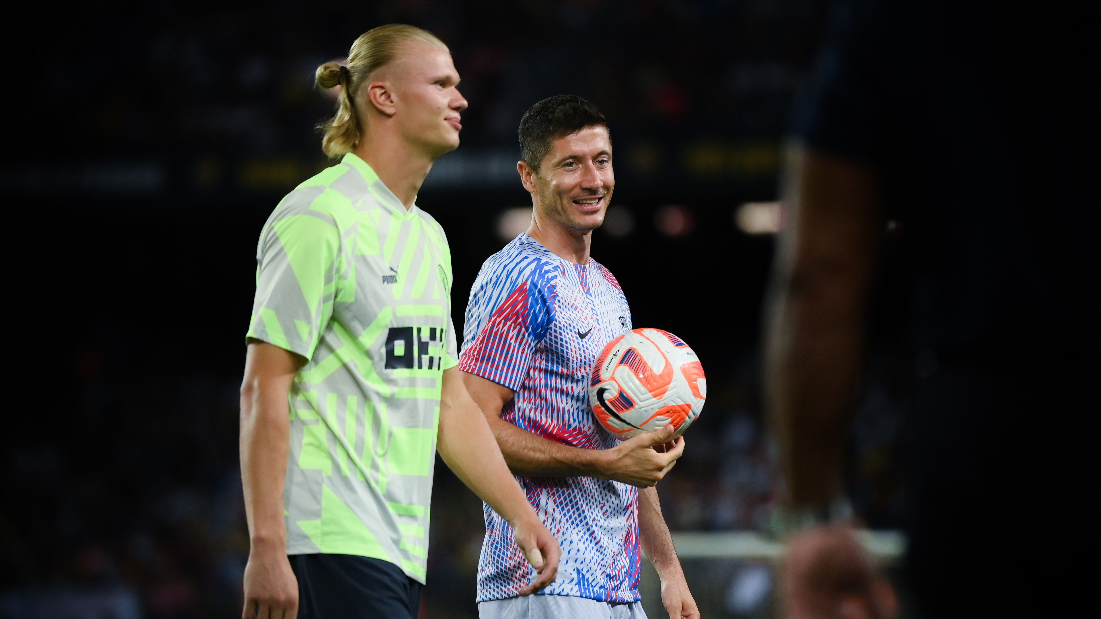 A Barcelona játékosa Haalandban látja Lewandowski utódját