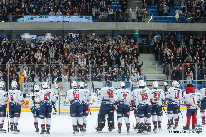 Vezeti a bajnokságot a Hydro Fehérvár (Fotó: fehervarav19.hu)